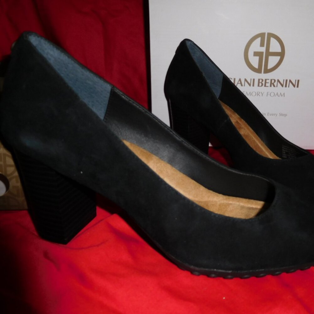 NEW 10M GIANI BERNINI TAVETTIL 3" BLACK SUEDE BLOCK HEEL PUMPS